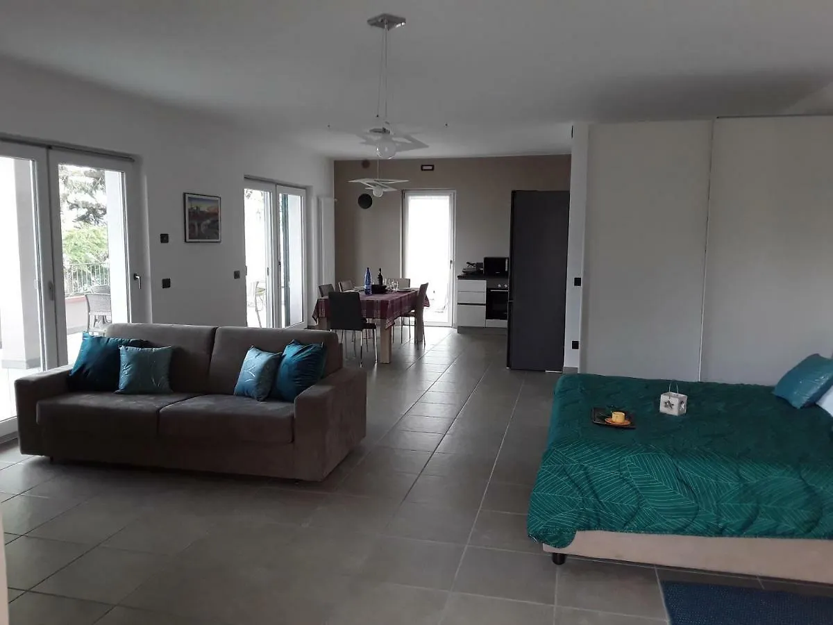 Casa Punta Veleno Apartment Brenzone sul Garda 0*,  Italy
