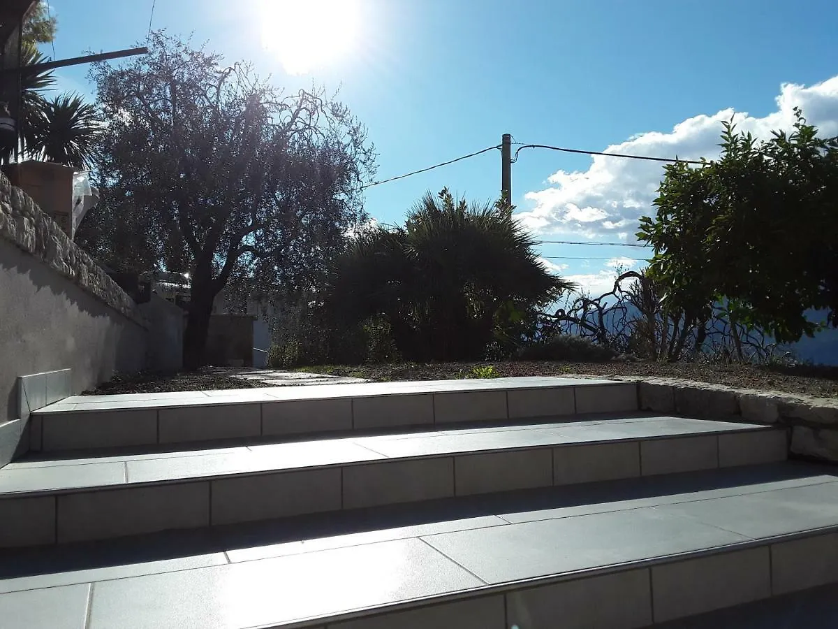 Casa Punta Veleno Apartment Brenzone sul Garda